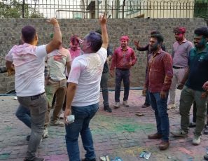 holi25a