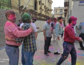 holi25v